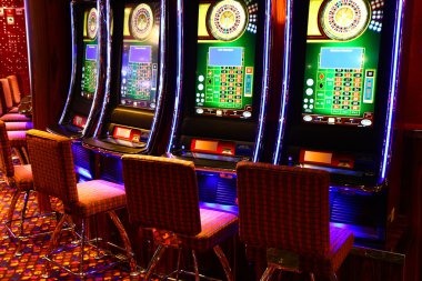 gambar togel Android app installation steps on mobile phone screen