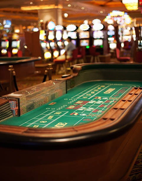 Live dealer table with multiple camera angles